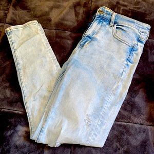 American Eagle distressed acid wash jeggings